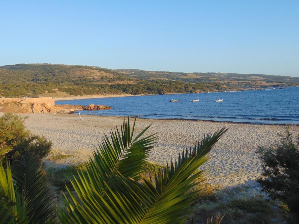Apartamento Fronte Mare Attico Indipendente Ed Esclusivo Con Terrazza Panoramica Isola Rossa Exterior foto